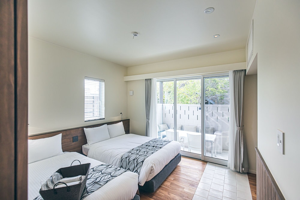MAEDA BEACH HOTEL 那覇