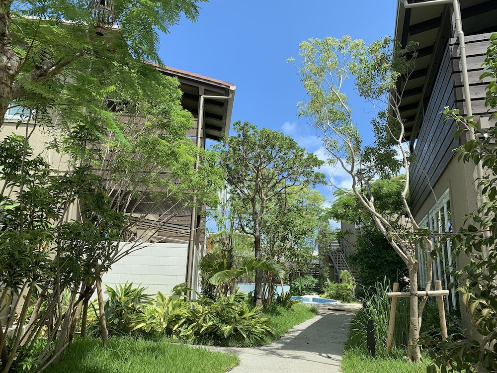 MAEDA BEACH HOTEL 那覇