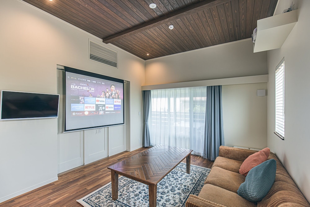 MAEDA BEACH HOTEL 那覇