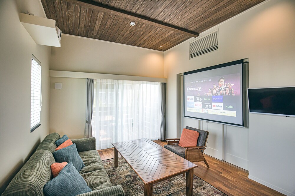 MAEDA BEACH HOTEL 那覇