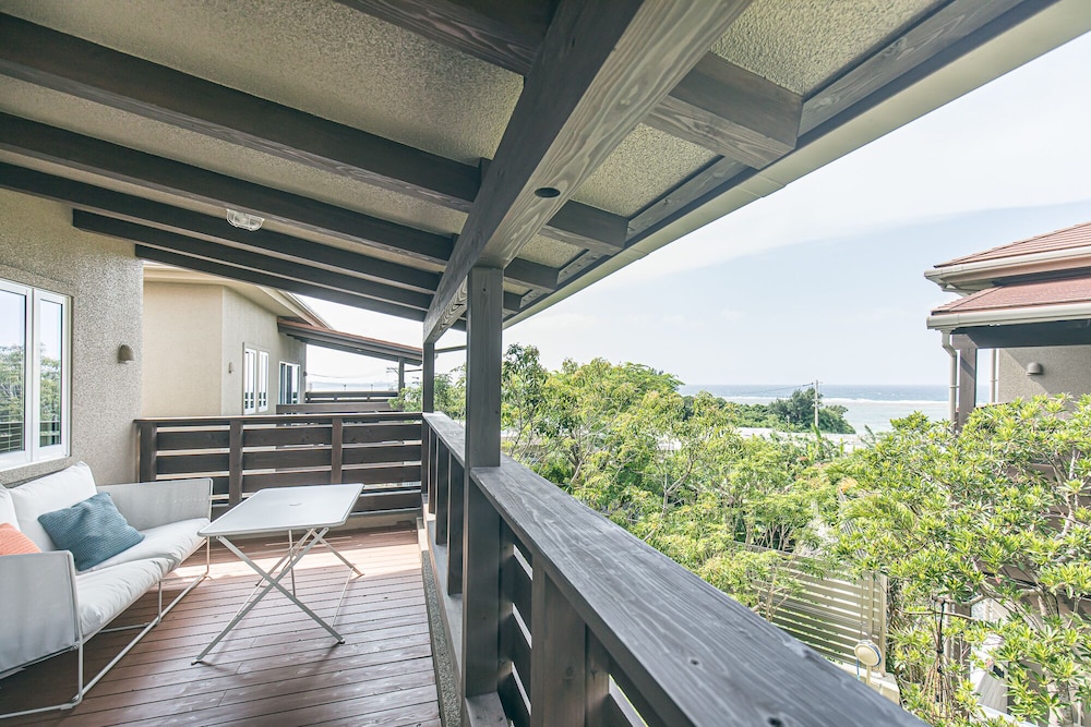MAEDA BEACH HOTEL 那覇