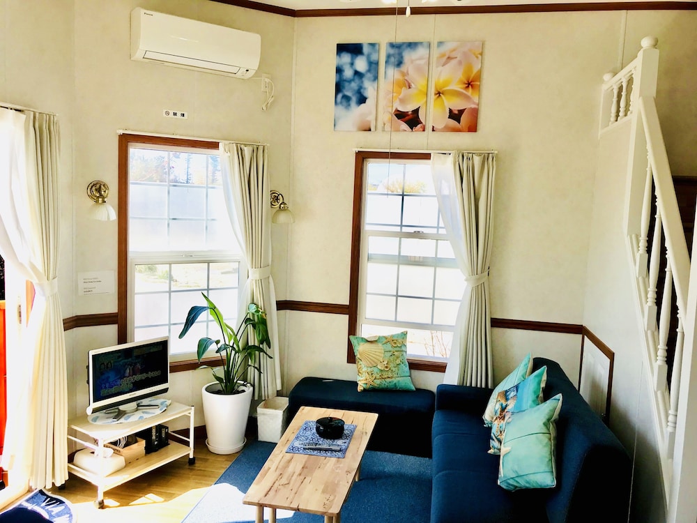MINI CHULA INN 那覇