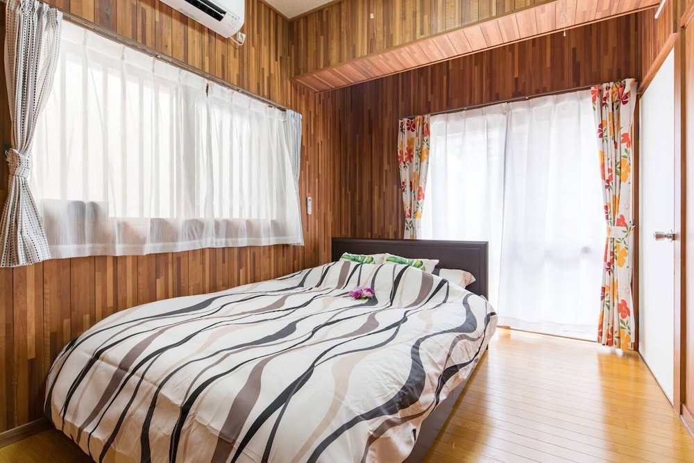 NAHA TOMARIN HOUSE 那覇