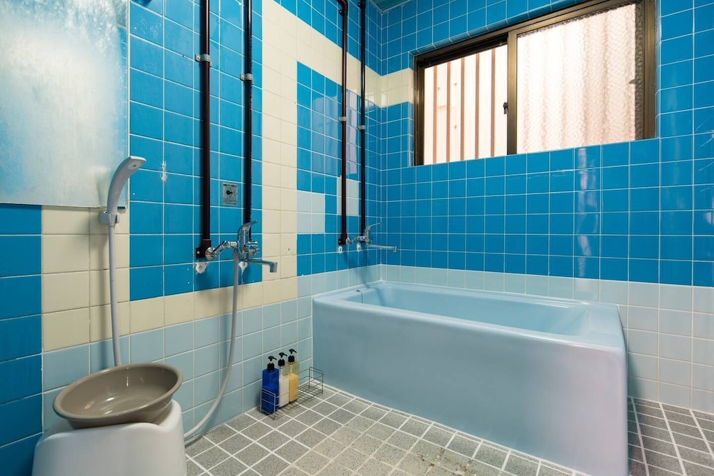 NAHA TOMARIN HOUSE 那覇