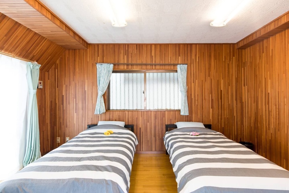 NAHA TOMARIN HOUSE 那覇