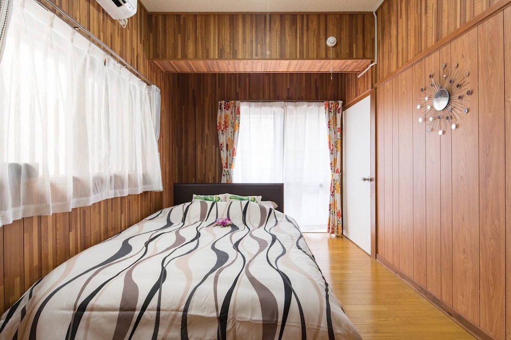 NAHA TOMARIN HOUSE 那覇