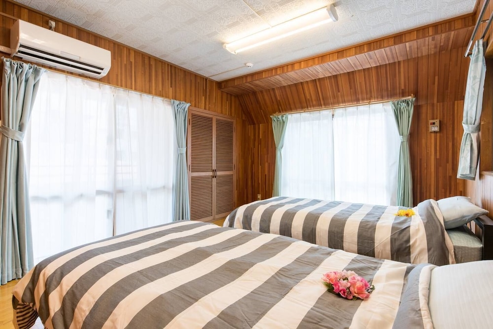 NAHA TOMARIN HOUSE 那覇