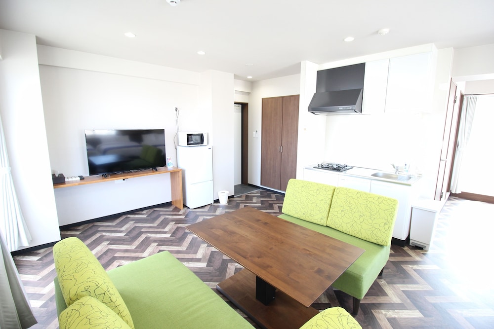 TOMMY CONDOMINIUM WAKASA 那覇
