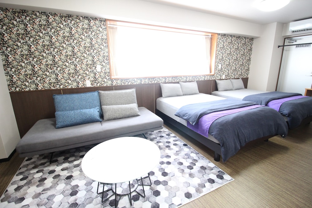 TOMMY CONDOMINIUM WAKASA 那覇
