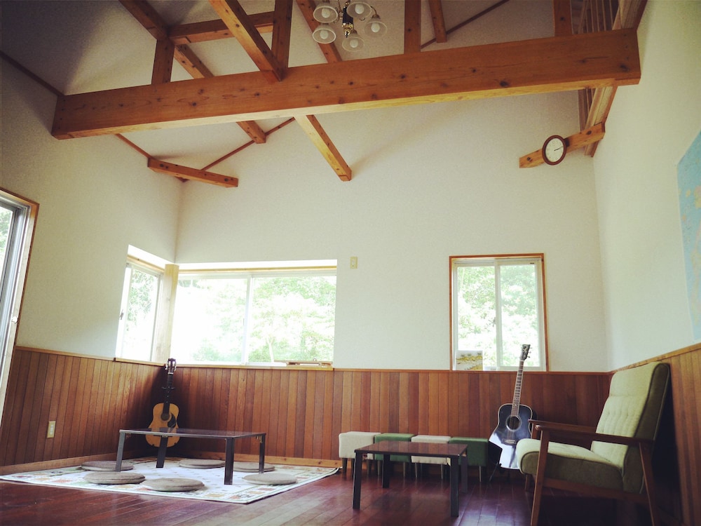 GUEST HOUSE IROHA 那覇