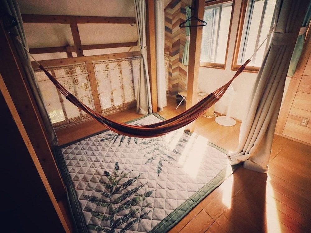 GUEST HOUSE IROHA 那覇