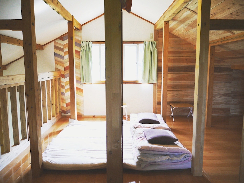 GUEST HOUSE IROHA 那覇