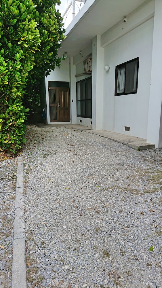 BISEZAKI BEACH HOUSE 那覇
