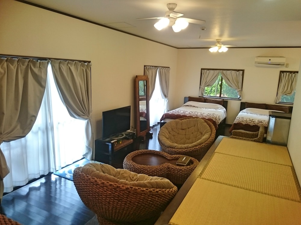 BISEZAKI BEACH HOUSE 那覇