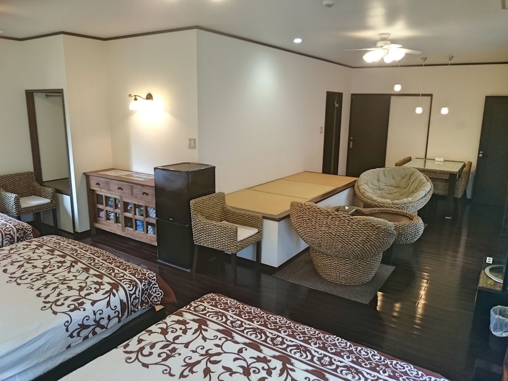 BISEZAKI BEACH HOUSE 那覇