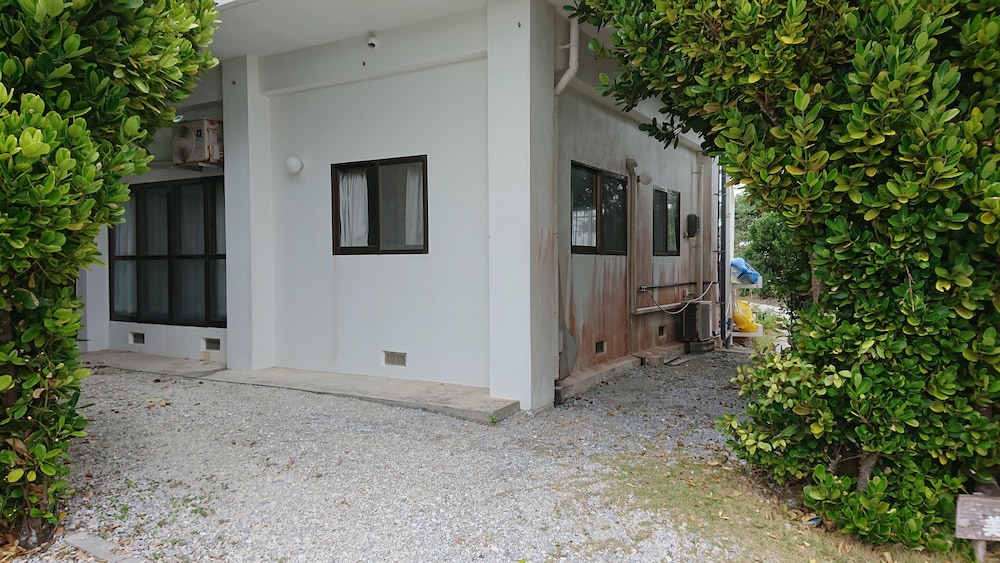 BISEZAKI BEACH HOUSE 那覇