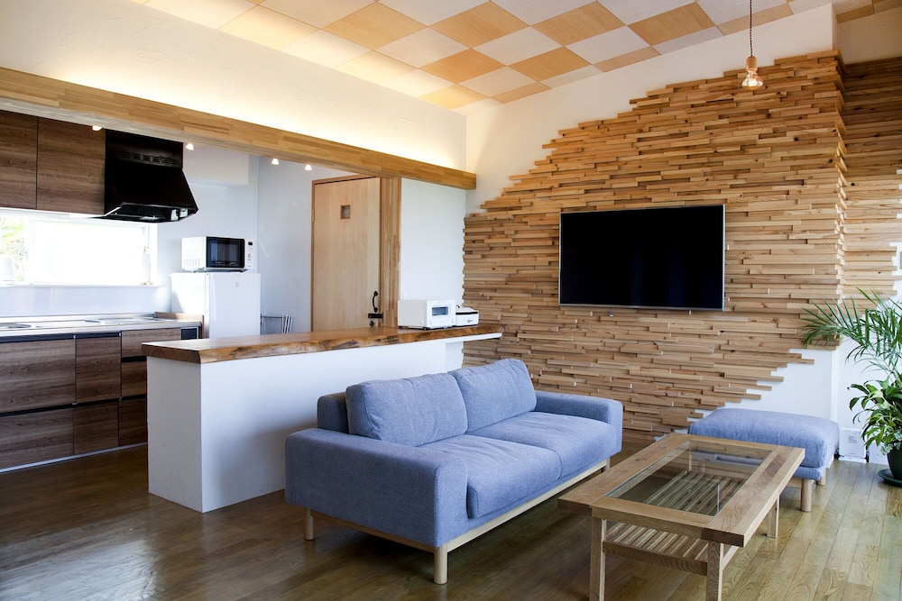 ISOLA VILLA KOURI 那覇