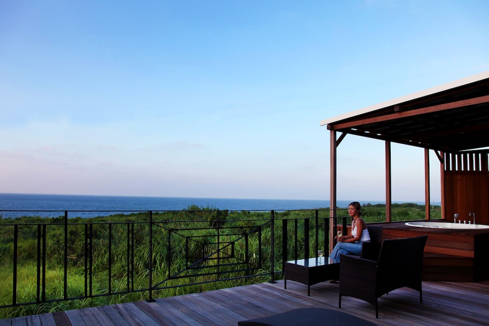 ISOLA VILLA KOURI 那覇