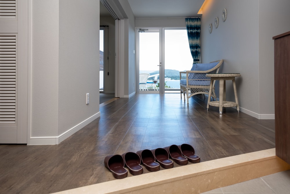 PRIVATE VILLA LAMER KOURI 那覇