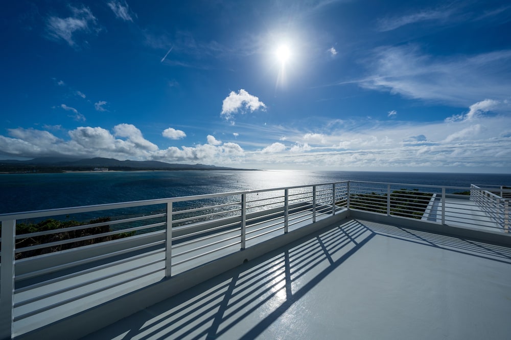 PRIVATE VILLA LAMER KOURI 那覇