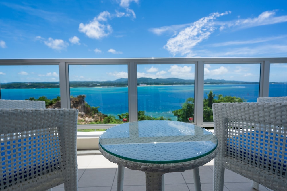 PRIVATE VILLA LAMER KOURI 那覇
