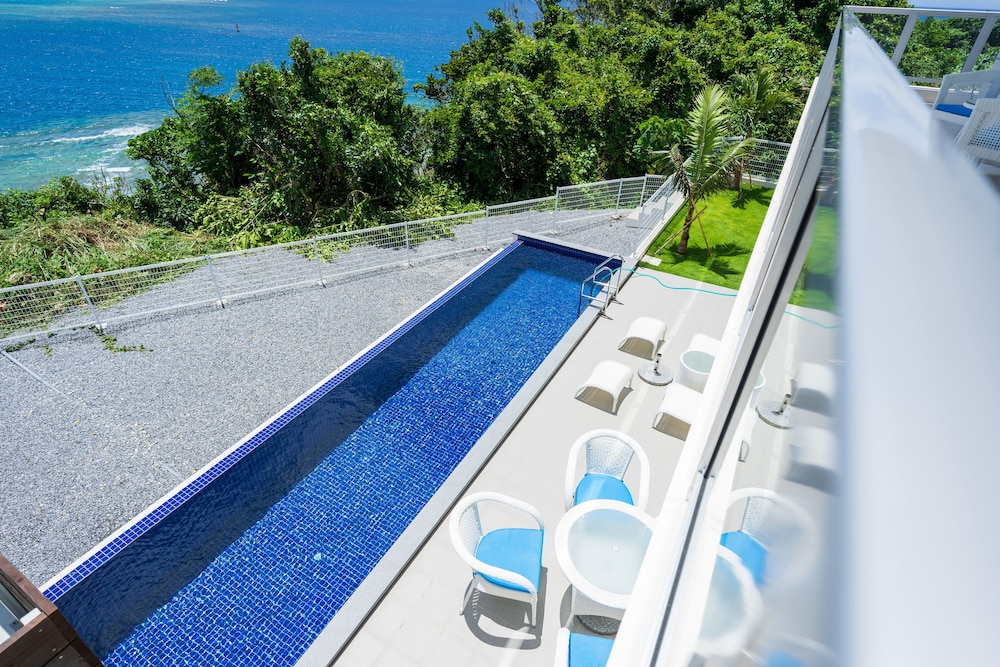 PRIVATE VILLA LAMER KOURI 那覇