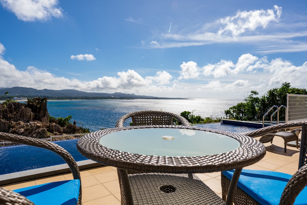 PRIVATE VILLA LAMER KOURI 那覇