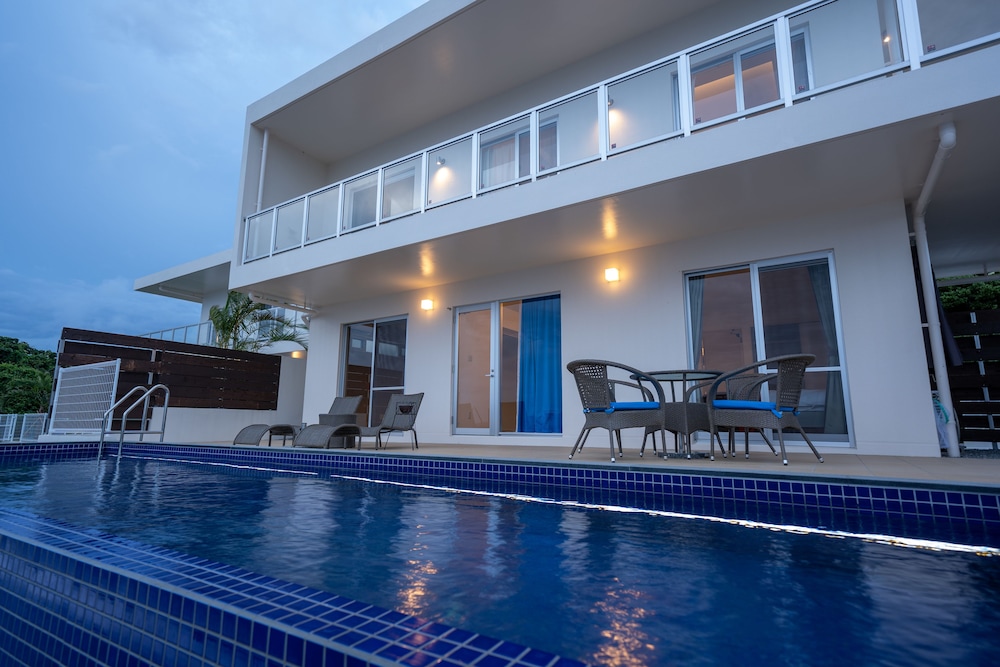 PRIVATE VILLA LAMER KOURI 那覇