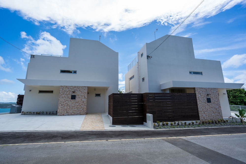 PRIVATE VILLA LAMER KOURI 那覇