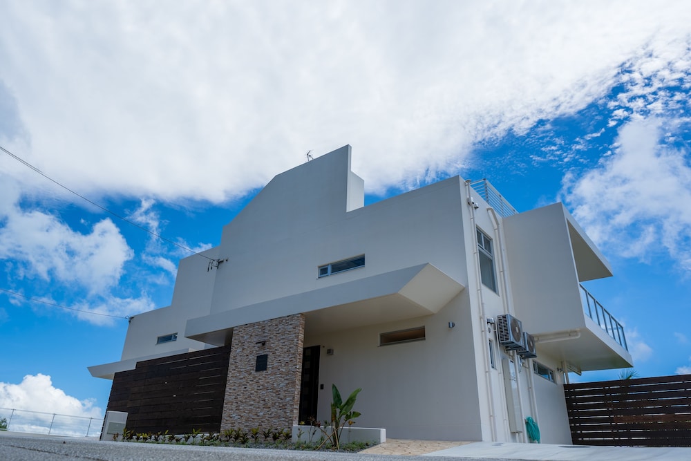 PRIVATE VILLA LAMER KOURI 那覇