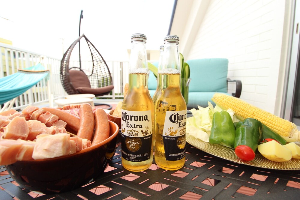 CHATAN SEASIDE AMERICAN HOUSE AO 那覇