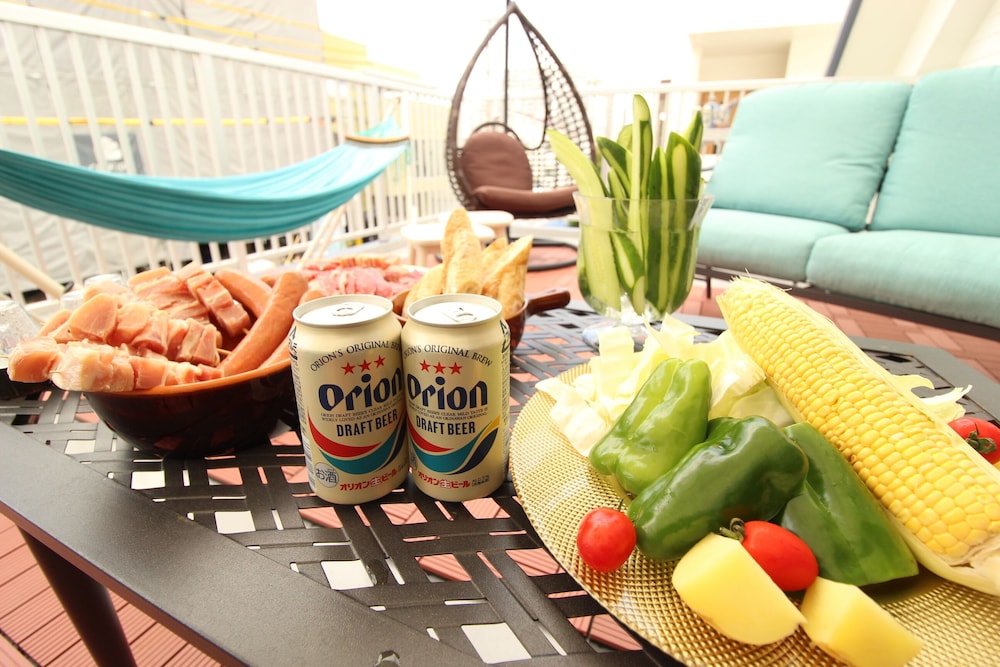 CHATAN SEASIDE AMERICAN HOUSE AO 那覇