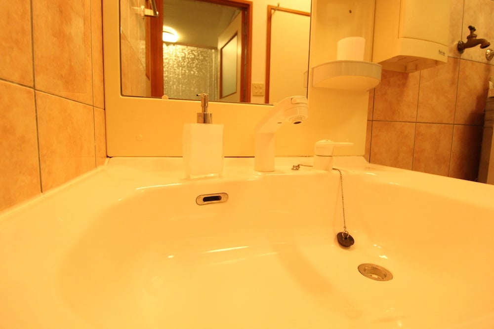 CHATAN SEASIDE AMERICAN HOUSE AO 那覇