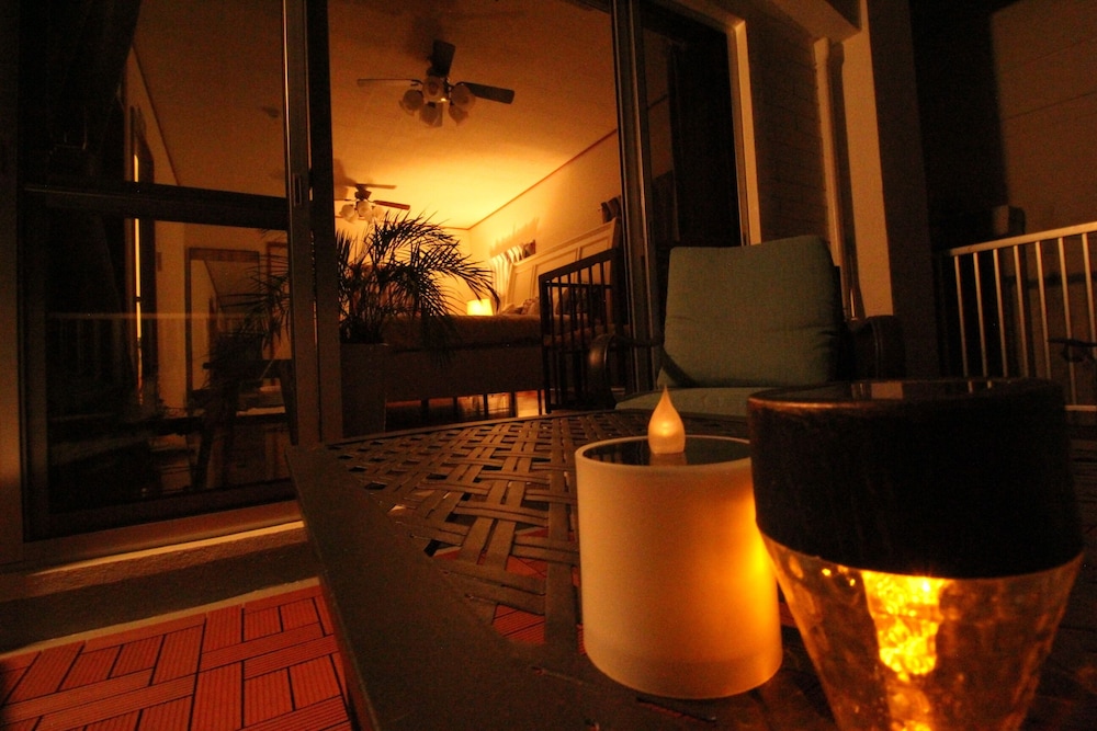 CHATAN SEASIDE AMERICAN HOUSE AO 那覇