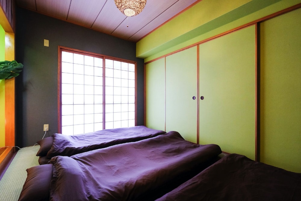 UENOYA APT 那覇