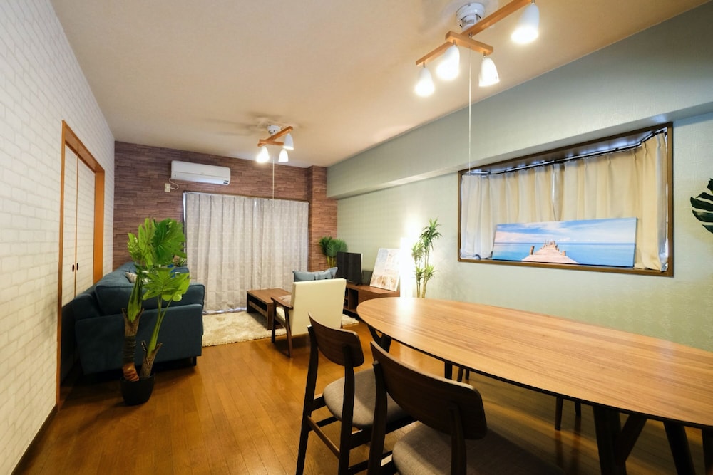 UENOYA APT 那覇