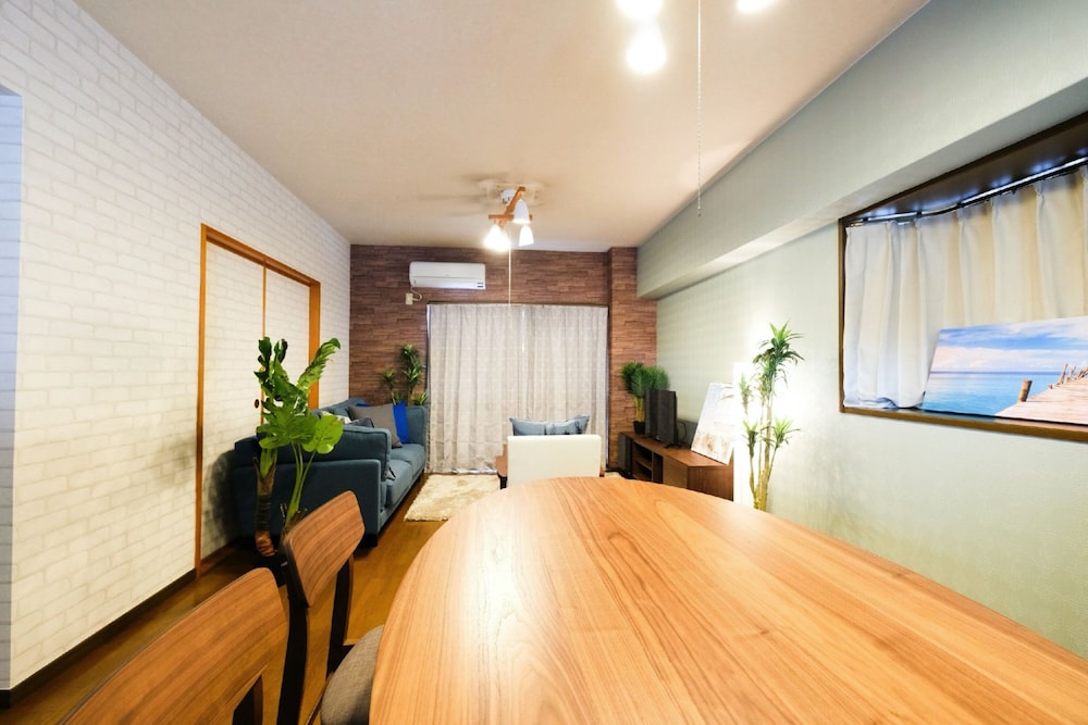 UENOYA APT 那覇