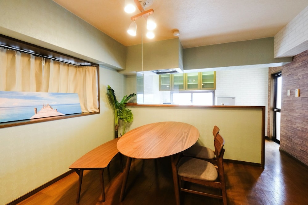 UENOYA APT 那覇