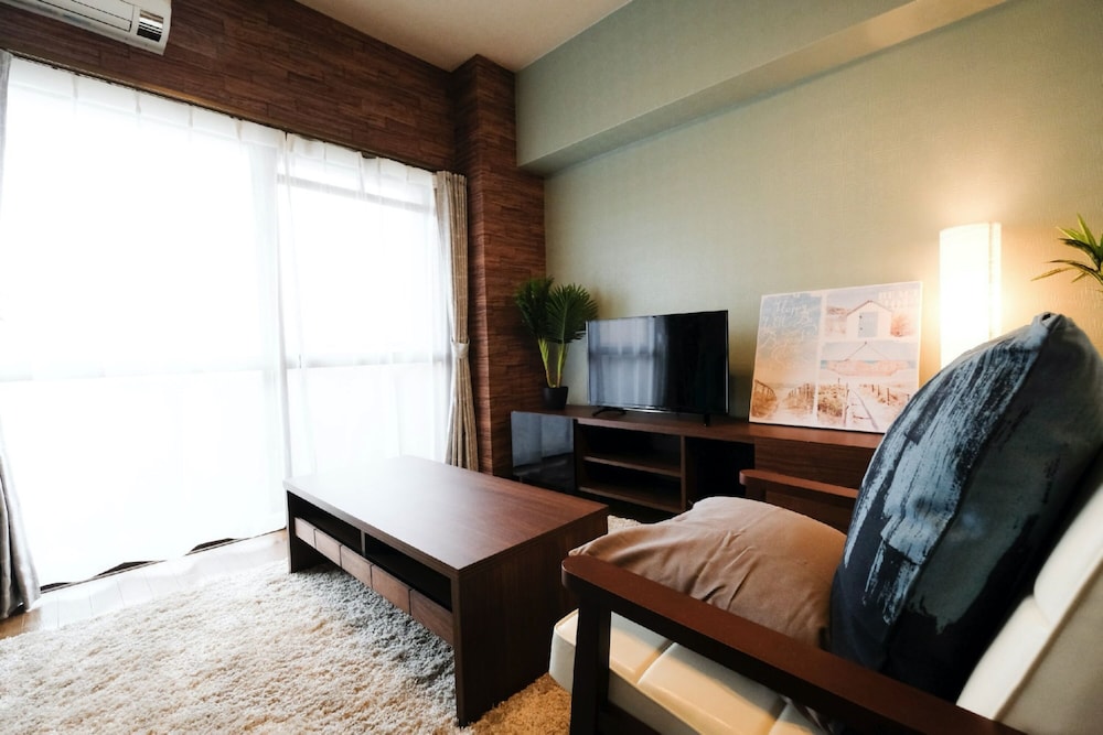 UENOYA APT 那覇