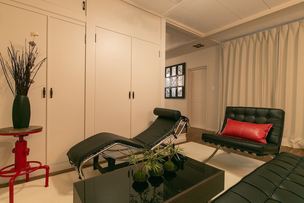 INFINITY RESORT AJYA 那覇
