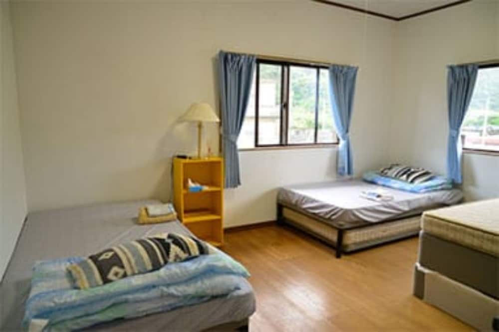 ITASAKI SAN'S HOME 那覇