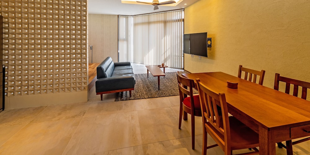 CONDOMINIUM VASCO 那覇