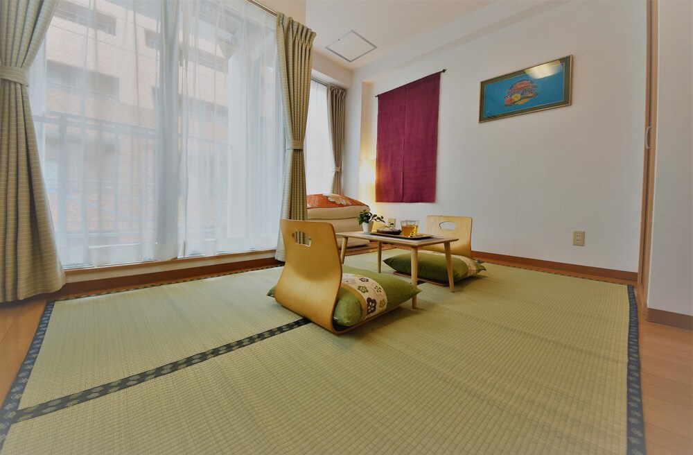 UKISHIMA INN 那覇