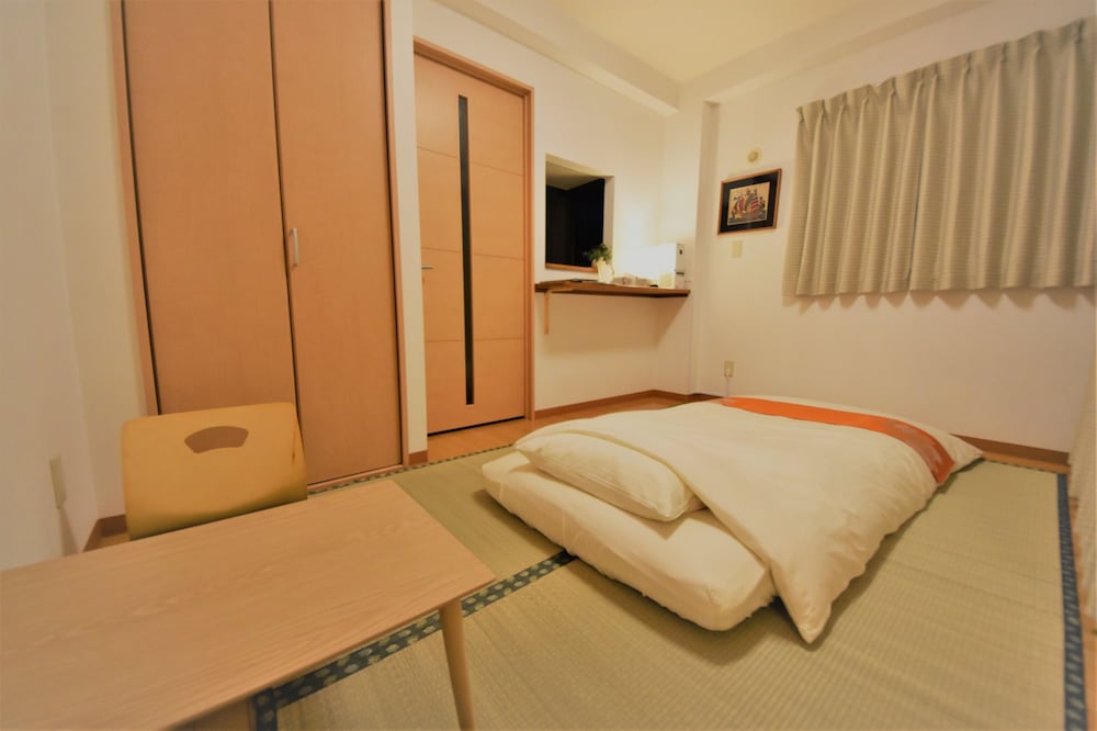 UKISHIMA INN 那覇