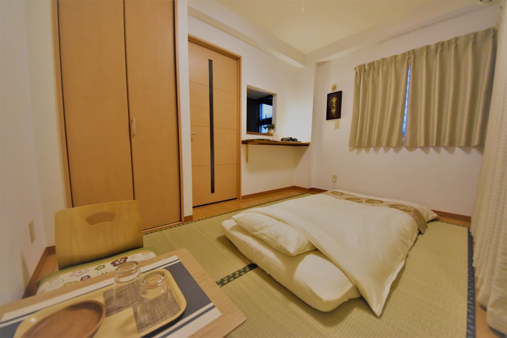 UKISHIMA INN 那覇