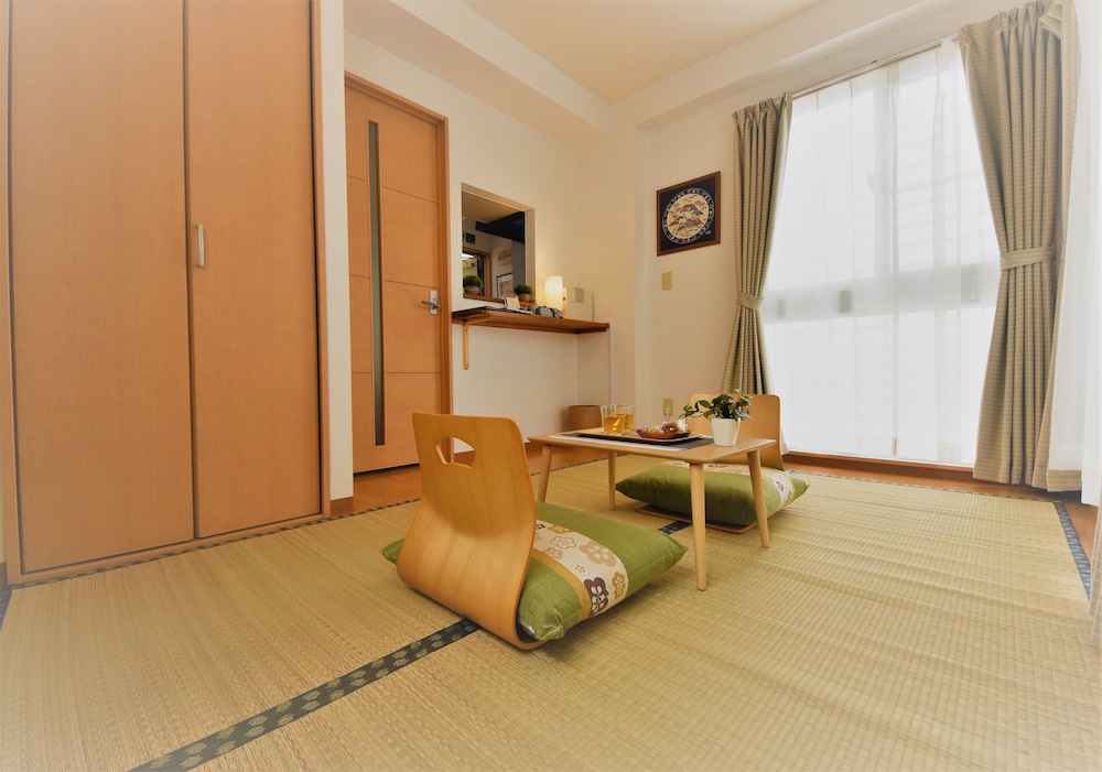 UKISHIMA INN 那覇