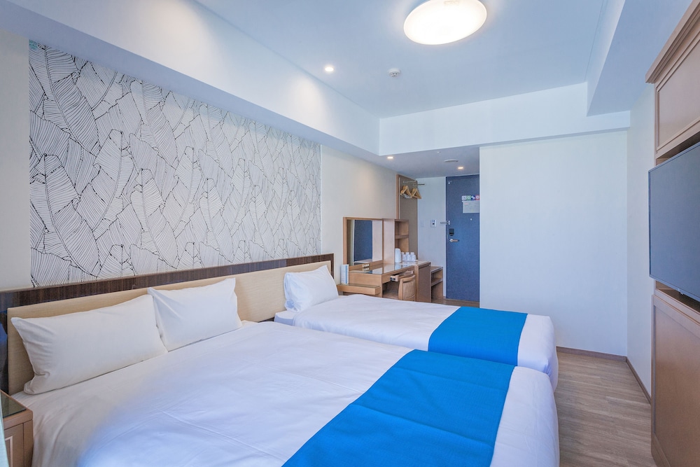 KARIYUSHI LCH.RESORT ON THE BEACH 那覇