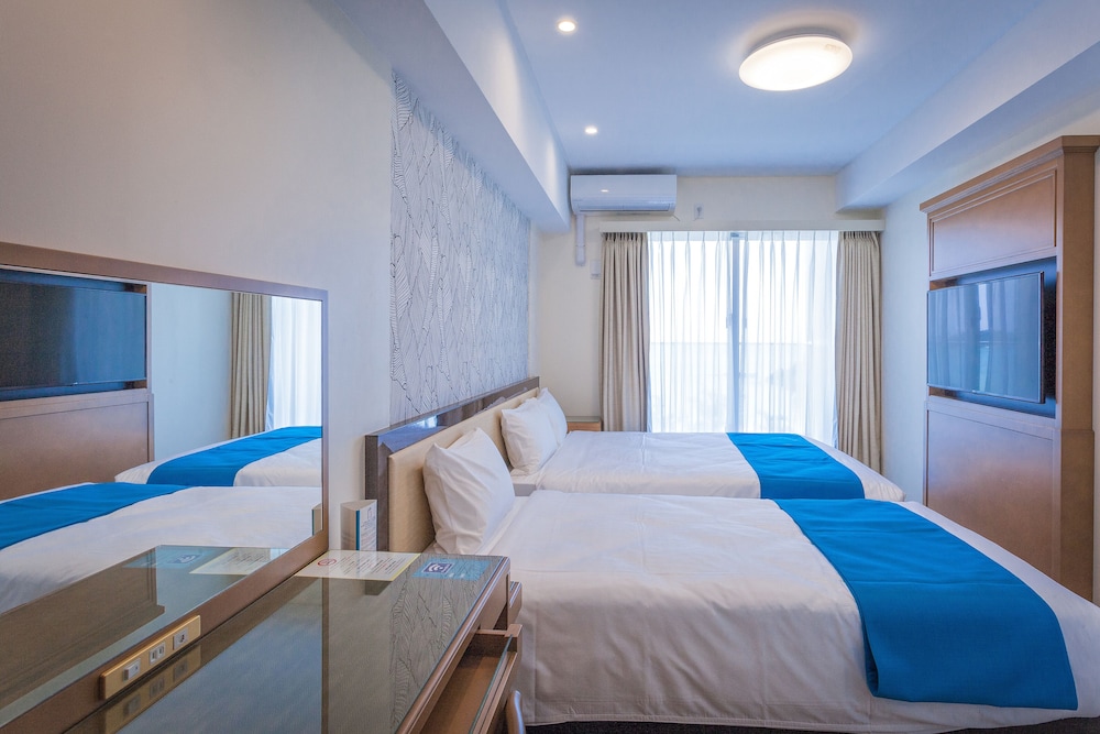 KARIYUSHI LCH.RESORT ON THE BEACH 那覇