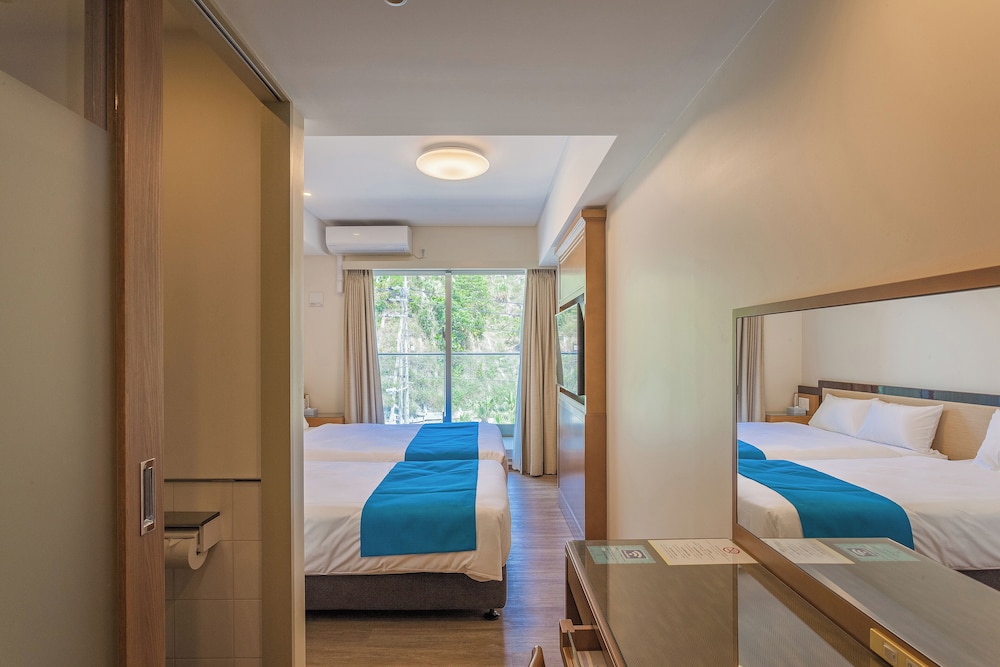 KARIYUSHI LCH.RESORT ON THE BEACH 那覇