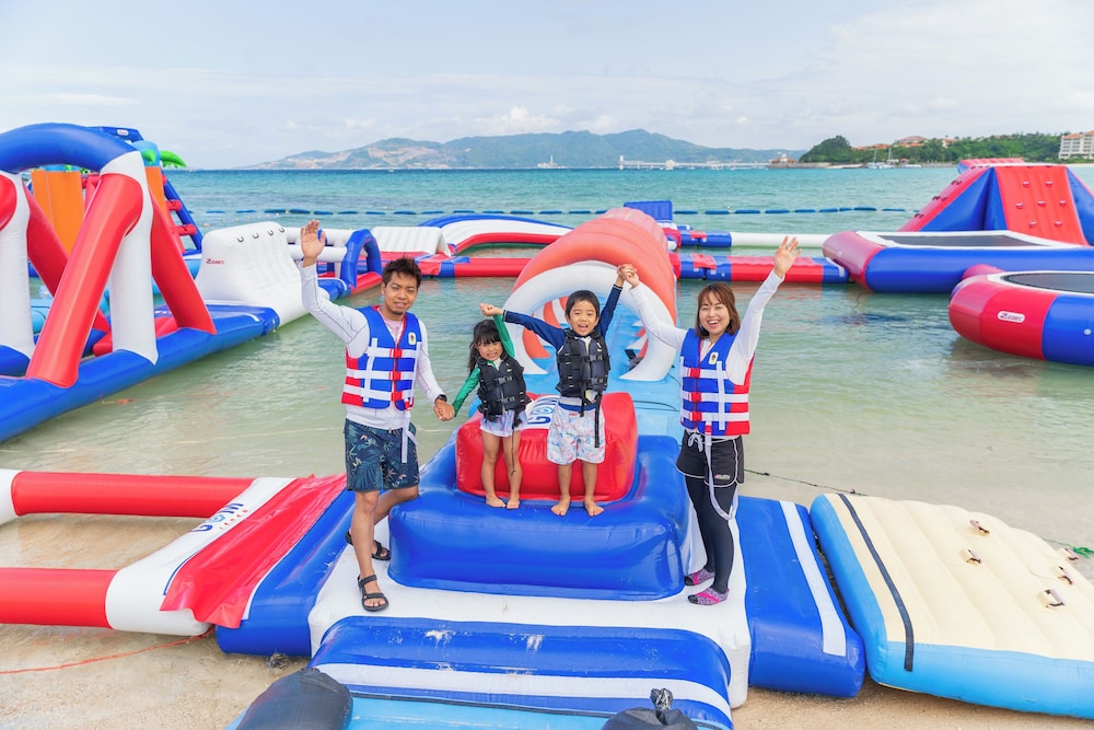 KARIYUSHI LCH.RESORT ON THE BEACH 那覇